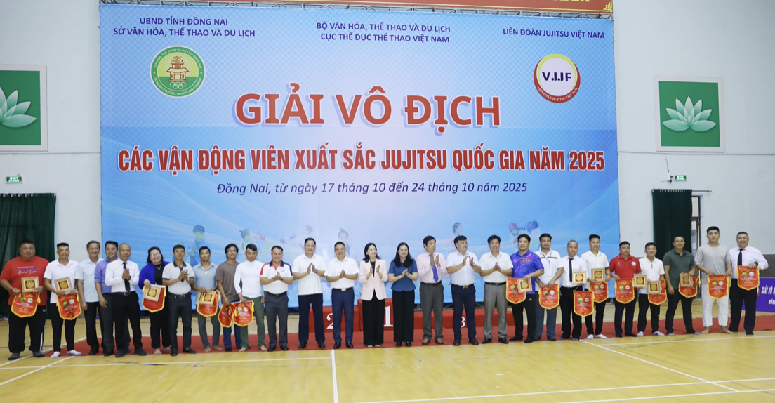16 đơn vị tranh tài Giải vô địch các vận động viên xuất sắc Jujitsu quốc gia
