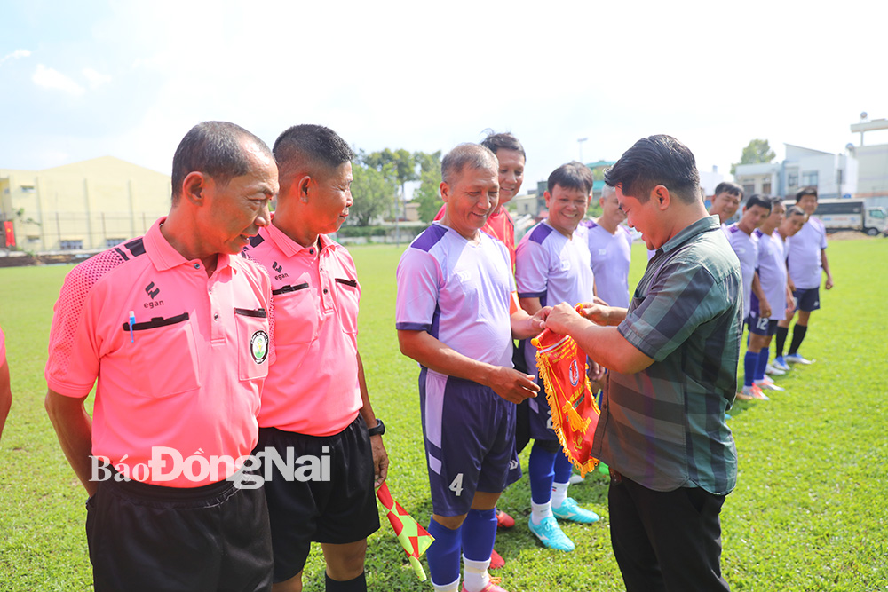 5 đội bóng tham dự Giải bóng đá lão tướng TP.Biên Hòa 2022