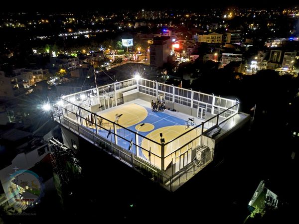 Biên Hòa có sân bóng rổ trên cao